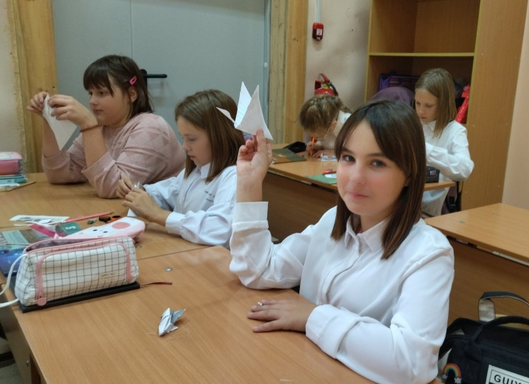 В 5 классе прошёл Всероссийский урок, посвящённый 100-летию со дня рождения Расула Гамзатова.